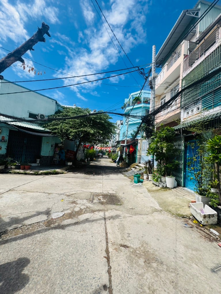 BÁN NHÀ 2D NỐI DÀI 64M2 4 TẦNG BTCT 4PN 6.5 TỶ HXH 6M THÔNG GẦN TRƯỜNG LÊ TẤN BÊ BÌNH TÂN 