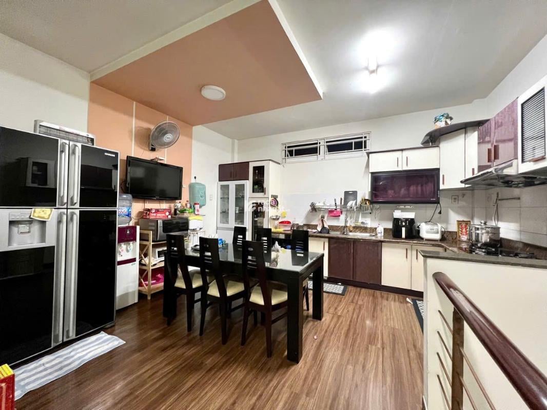 Vị trí hẻm xe hơi, gần chợ, trường học, bệnh viện, tiện ích không thiếu gì, giáp Tân Phú, Quận 11