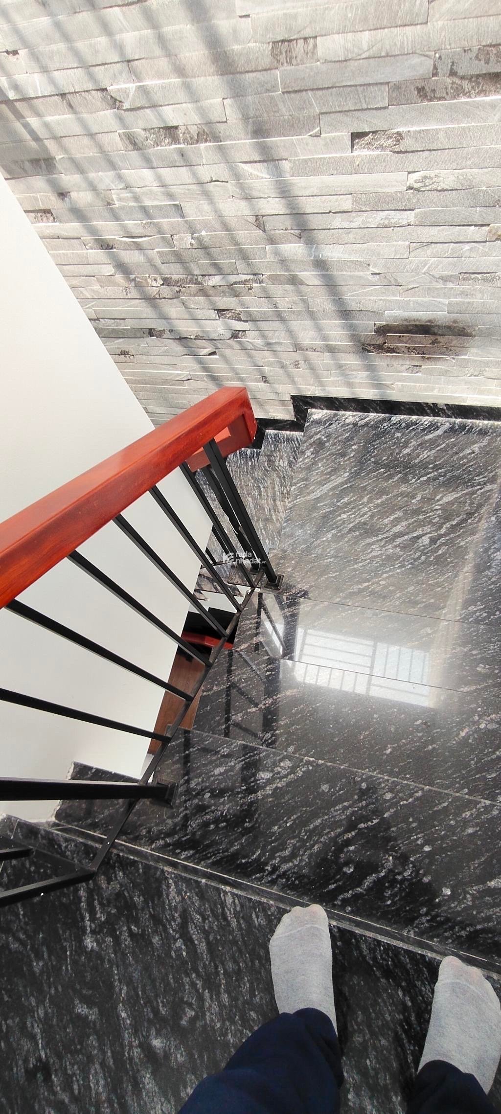 Bán nhà đường quốc lộ 1 a  bình hưng hoà B bình tân