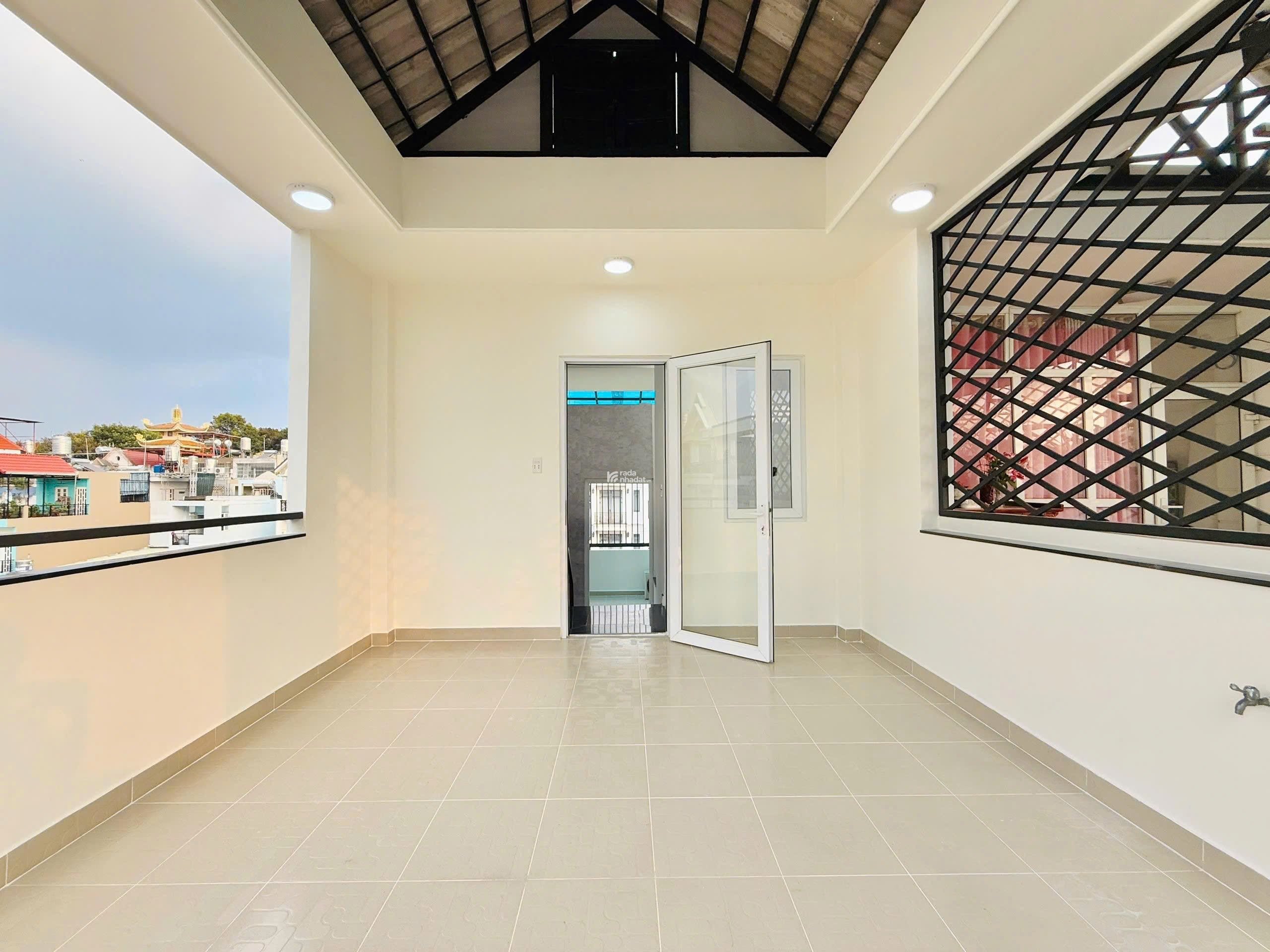 CHÍNH CHỦ BÁN GẤP NHÀ 3 TẦNG Ở TRUNG TÂM BÌNH DƯƠNG CHỈ 2,5TỶ