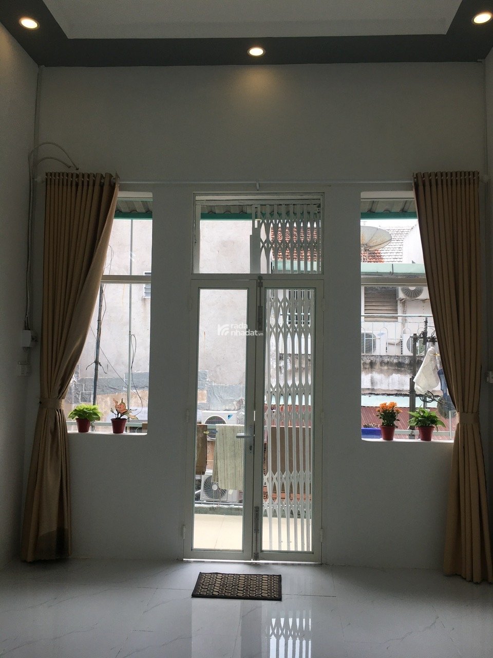 CẦN BÁN CHUNG CƯ P11, Q5 - GẦN CHỢ XÃ TÂY