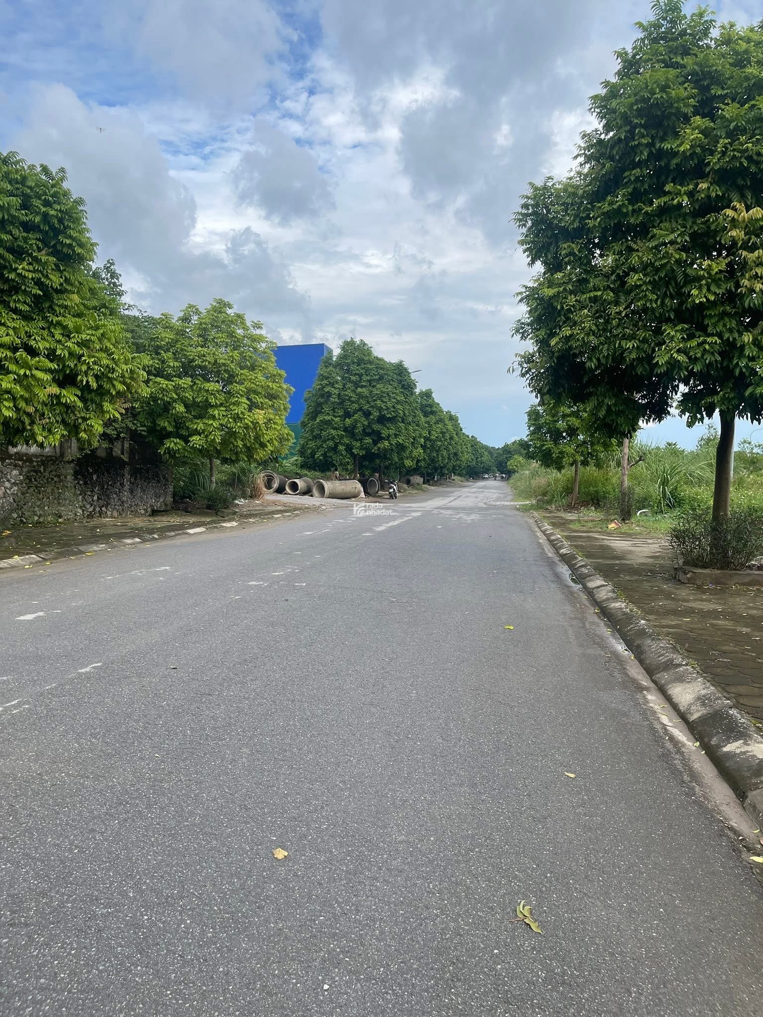 Bán nhà đất thổ cư 102m có sổ