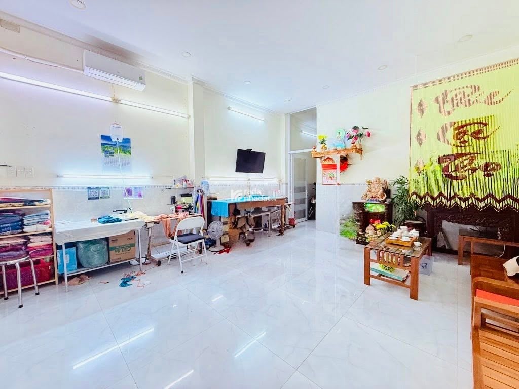 BÁN NHÀ NGAY CỤM ĐH CÔNG THƯƠNG  HXH TRÁNH THÔNG  3 TẦNG ĐẸP  7PN  88M NGANG 5 NỞ HẬU GIÁ 10 TỶ