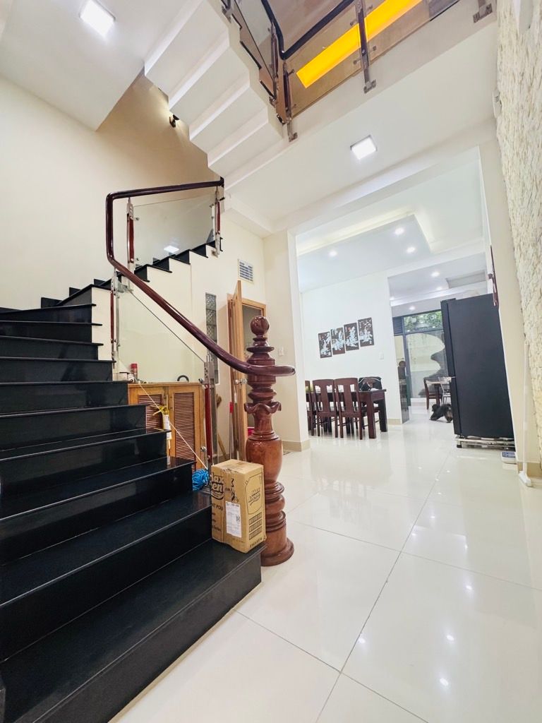 NHÀ ĐẸP 4 TẦNG THANG MÁY 99M2 NGAY VÕ VĂN KIỆT AN DƯƠNG VƯƠNG NHIK 8 TỶ