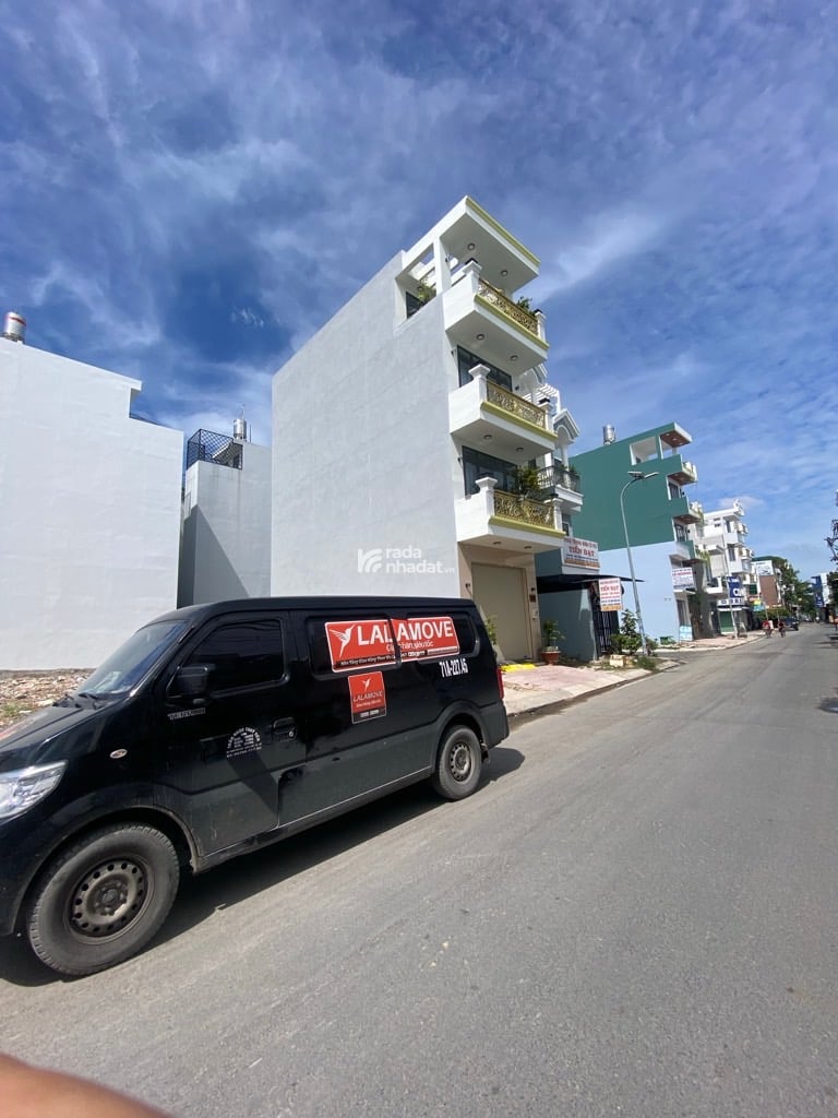 BÁN ĐẤT ĐẸP 64M2 KHU PHÂN LÔ BÌNH THÀNH KHU DÂN CƯ VĨNH LỘC 4.6 TỶ
