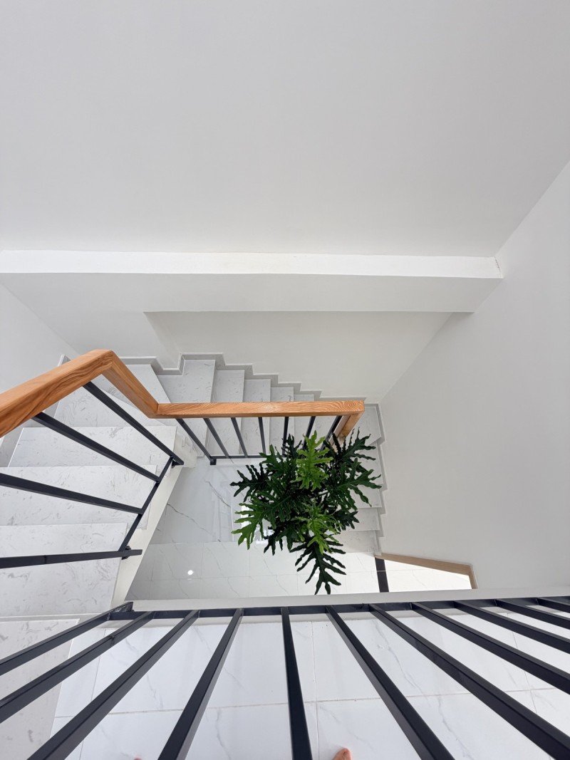 Bán Nhà Mới 3 tầng Ở Ngay Gần Global City, Vòng Xoay Phú Hữu. Giá 5.x Tỷ
