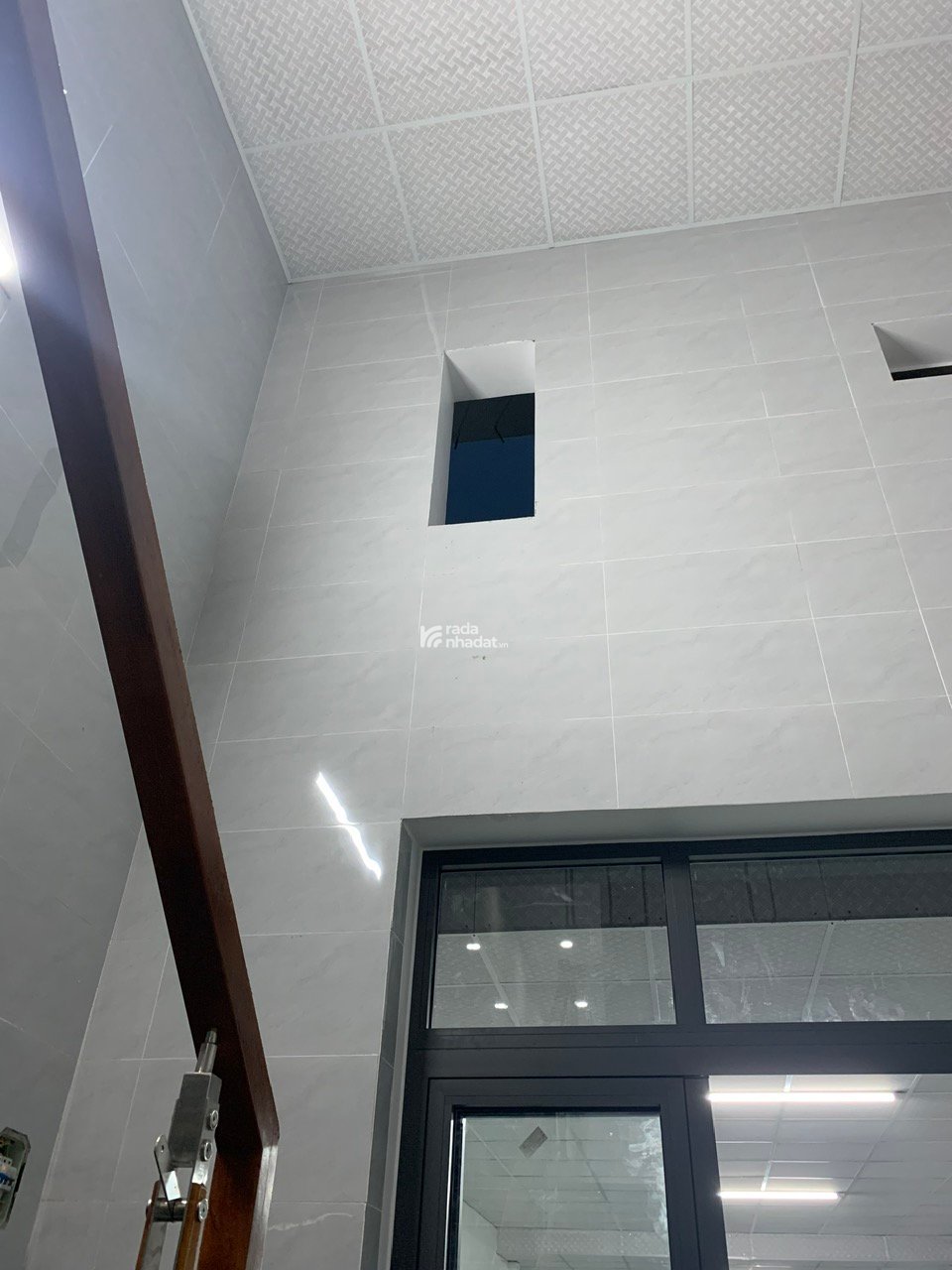 Cho thuê nhà nguyên căn  gác lửng có kiot  làm  MBKD