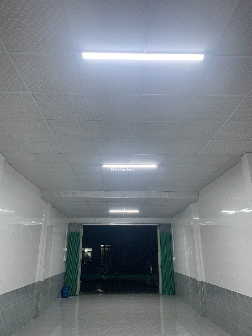 Cho thuê nhà nguyên căn  gác lửng có kiot  làm  MBKD
