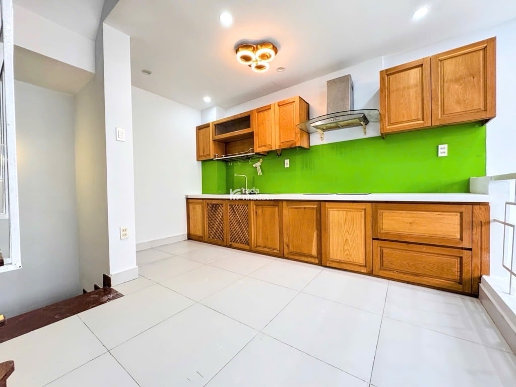 ĐẸP LUNG LINH - NHÀ MỚI VÀO Ở NGAY - 4 TẦNG BTCT KIÊN CỐ - 32M2 - 4x8M - VỊ TRÍ ĐẸP - GIÁP TÂN PHÚ