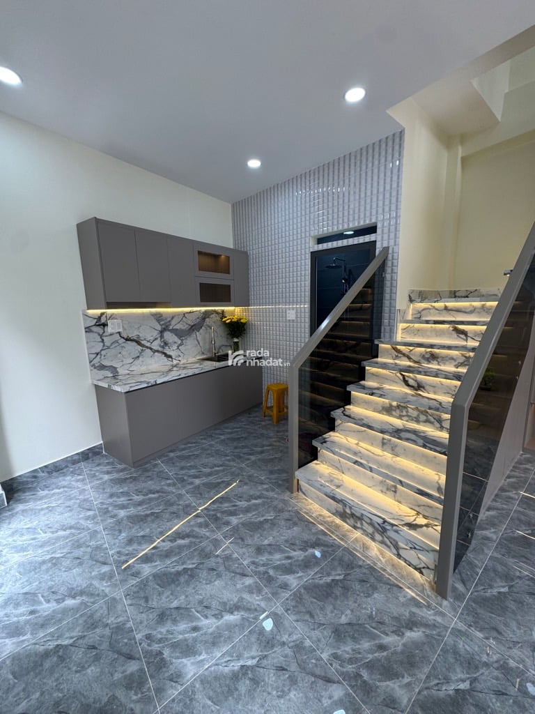 BÁN NHÀ MỚI 3 TẦNG NỘI THẤT CAO CẤP HẺM XE TẢI CHỈ 5.75 TỶ NGAY BÀ HOM THÔNG TÂN HÒA ĐÔNG QUẬN 6