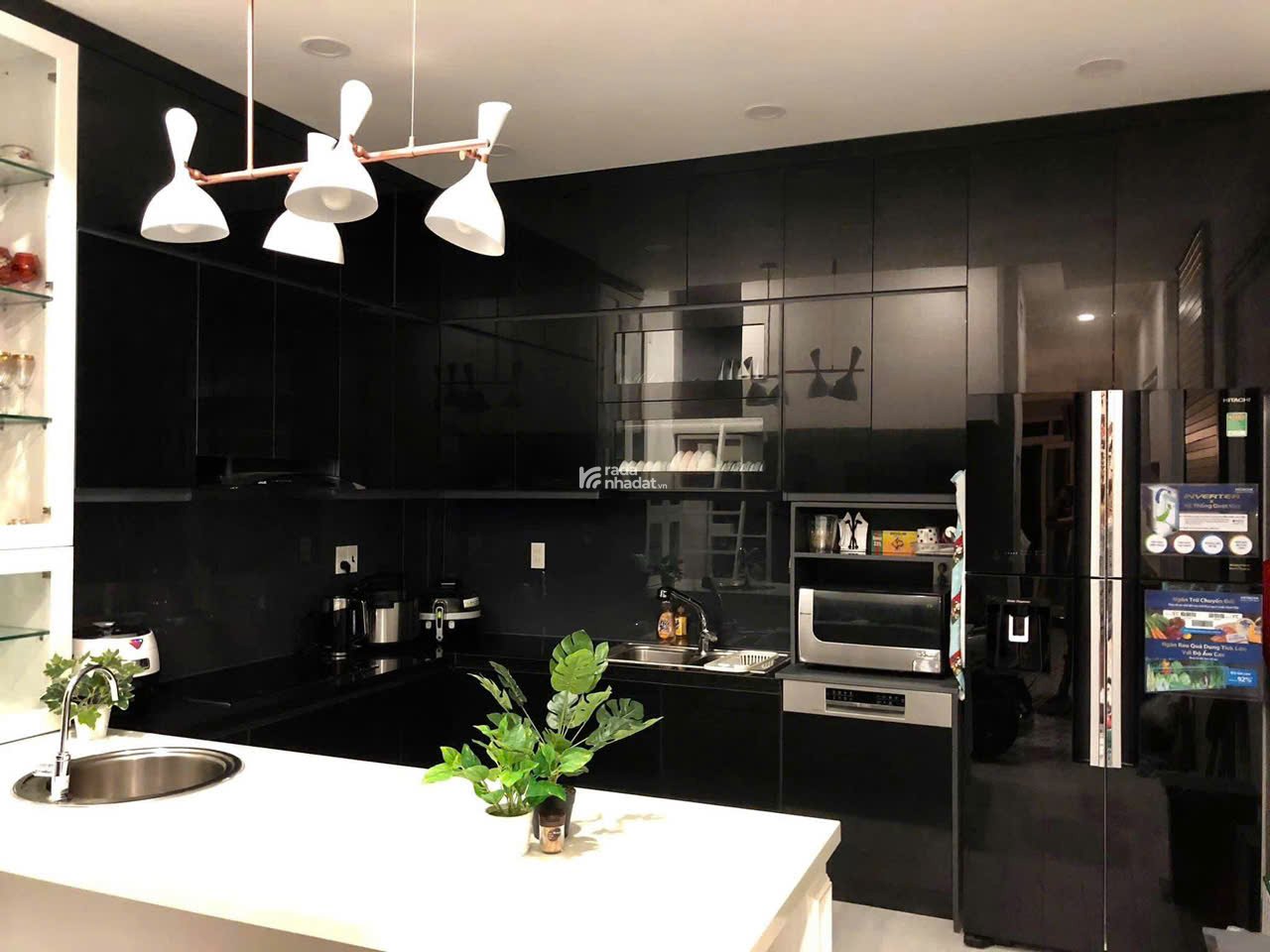 Siêu phẩm Phú Nhuận, Góc 2 mặt tiền, Nhà cổ điển mới, đẹp, Giá chỉ 26,5 Tỷ!