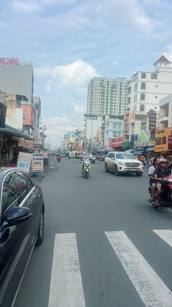 SÁT Q1. MTKD XÔ VIẾT NGHỆ TĨNH, BÌNH THẠNH, 304M2 TIỆN XÂY. GIẢM 3.5T CHỈ CÒN 51.9T TL