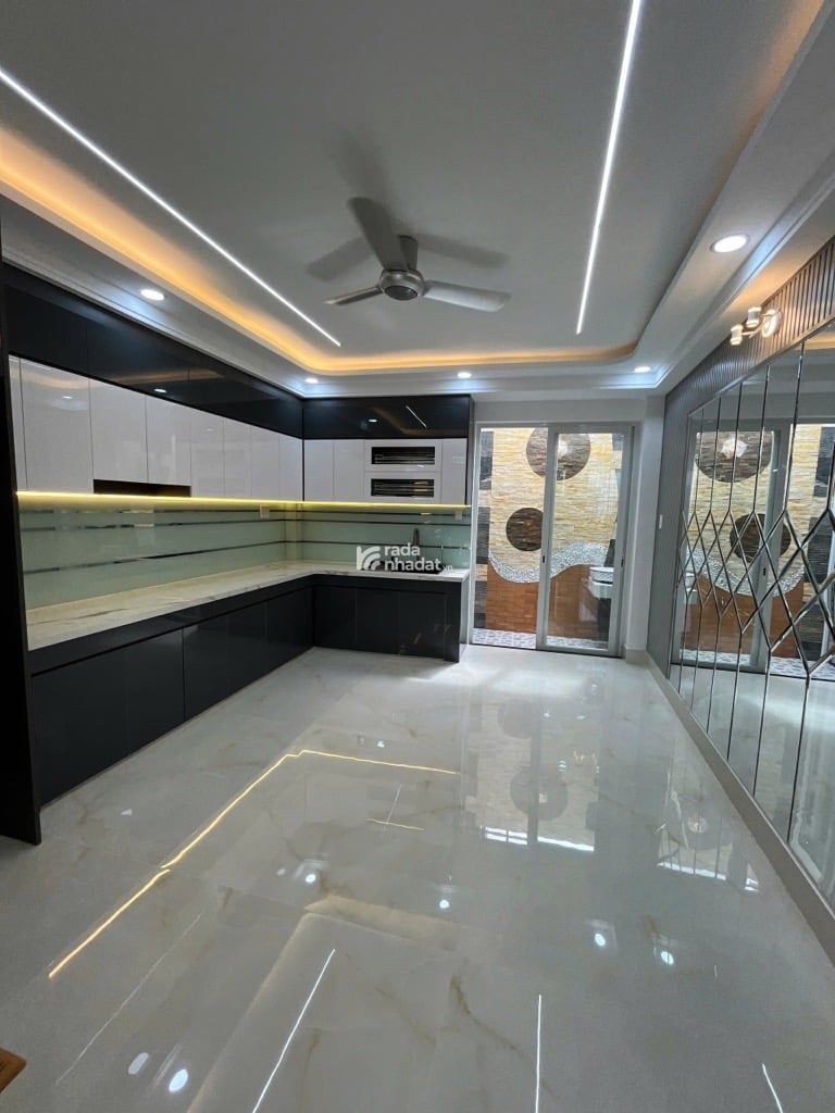 HẺM XE HƠI - NGAY NGÃ TƯ 4 XÃ - HƯƠNG LỘ 2 - GIÁP TÂN PHÚ - NHÀ MỚI ĐẸP 5 TẦNG - 56M2 -