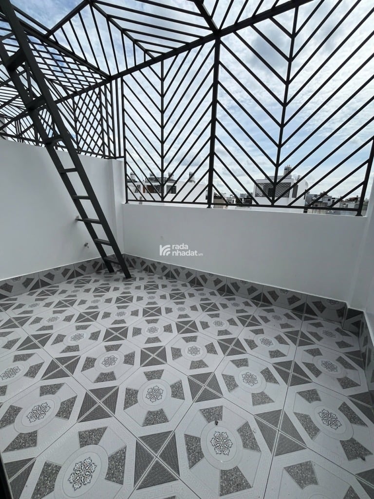 HẺM XE HƠI - NGAY NGÃ TƯ 4 XÃ - HƯƠNG LỘ 2 - GIÁP TÂN PHÚ - NHÀ MỚI ĐẸP 5 TẦNG - 56M2 -