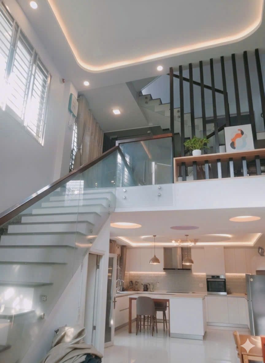 HXH 8m đường Tân Sơn Nhì, 54m2 nở hậu 5.5m, 4 tầng, 5PN, đẹp lung linh