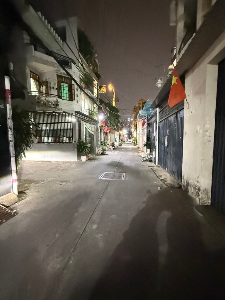 TRUNG TÂM TÂN PHÚ - Ô TÔ VÀO NHÀ NGỦ - HẼM THÔNG KHU VỰC - 50M2 VUÔNG VỨC - 4 TẦNG BTCT