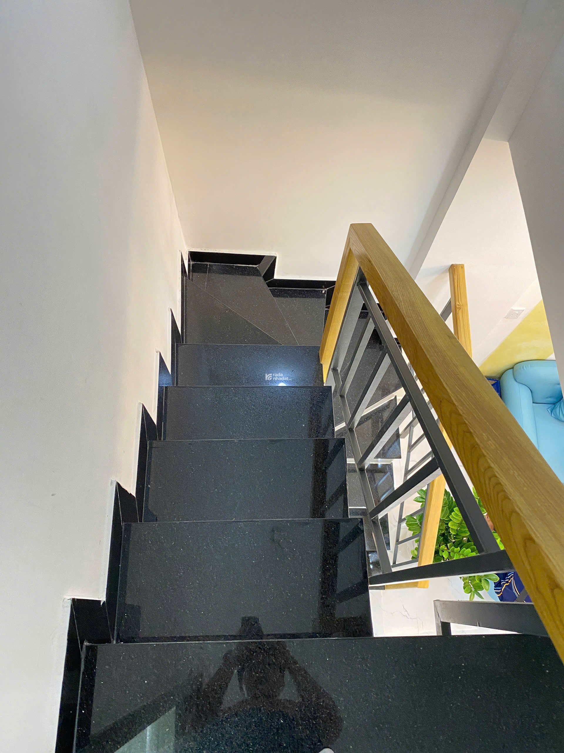 Bán nhà Q3 giá tốt - Hẻm Trần Văn Đang, nở hậu, 2PN, sổ hồng riêng công chứng ngay