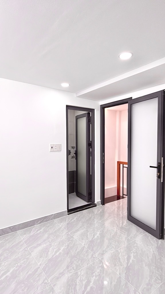 SIÊU HIẾM NHÀ MỚI MẶT TIỀN KINH DOANH 