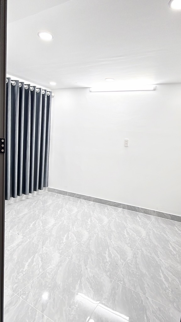  SIÊU HIẾM NHÀ MỚI MẶT TIỀN KINH DOANH 