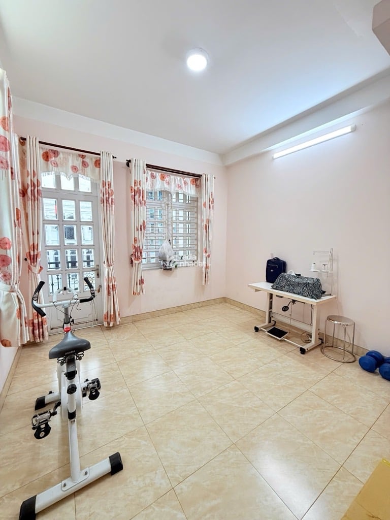 BÁN NHÀ TỈNH LỘ 10 88M2 4 TẦNG 8.X TỶ HẺM XE HƠI THÔNG KẾ AEON MALL TÊN LỬA  