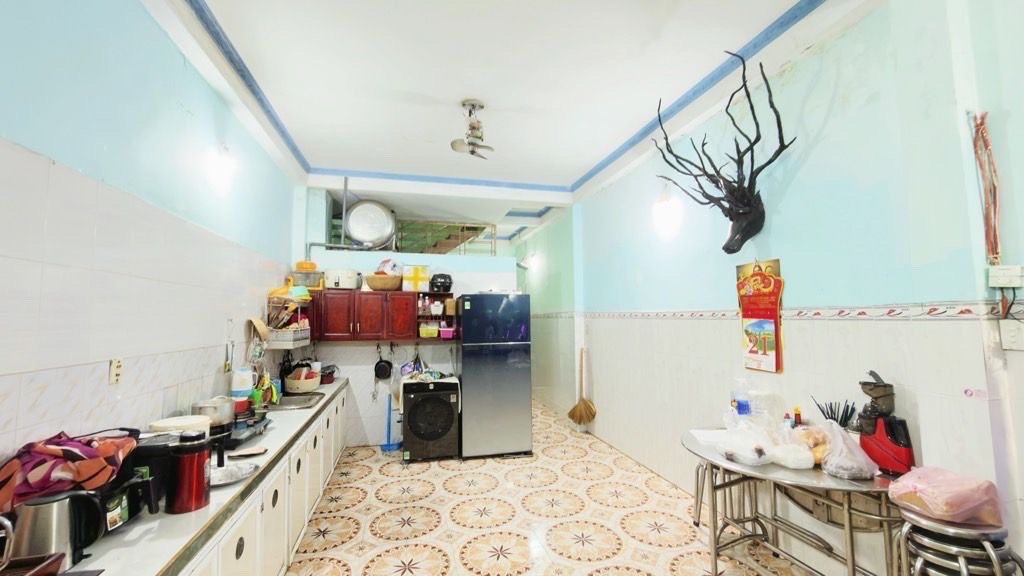 MẶT TIỀN CHỢ TÂN PHÚ NGANG 4M 82M2 5 TẦNG BTCT KINH DOANH ĐỈNH