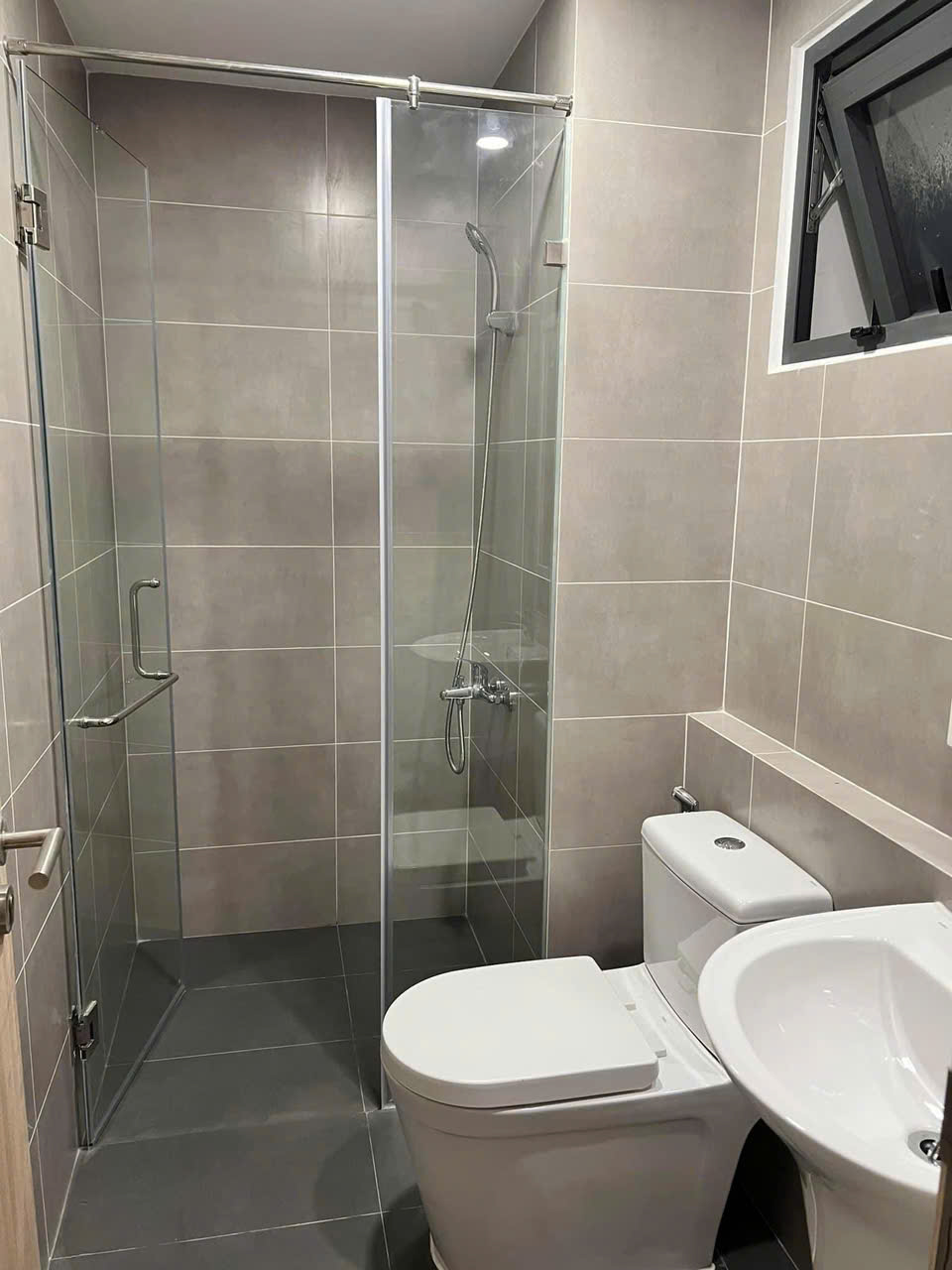 CĂN GÓC SÂN VƯỜN 54M2 LOVERA VISTA - FULL NỘI THẤT - ĐÓN SÓNG CẦU BÌNH TIÊN - 2.65 TỶ