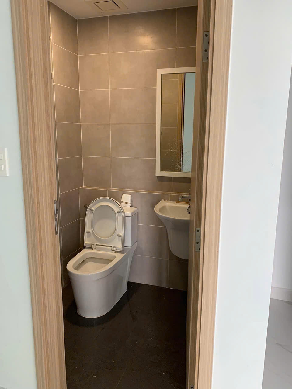 CĂN GÓC SÂN VƯỜN 54M2 LOVERA VISTA - FULL NỘI THẤT - ĐÓN SÓNG CẦU BÌNH TIÊN - 2.65 TỶ