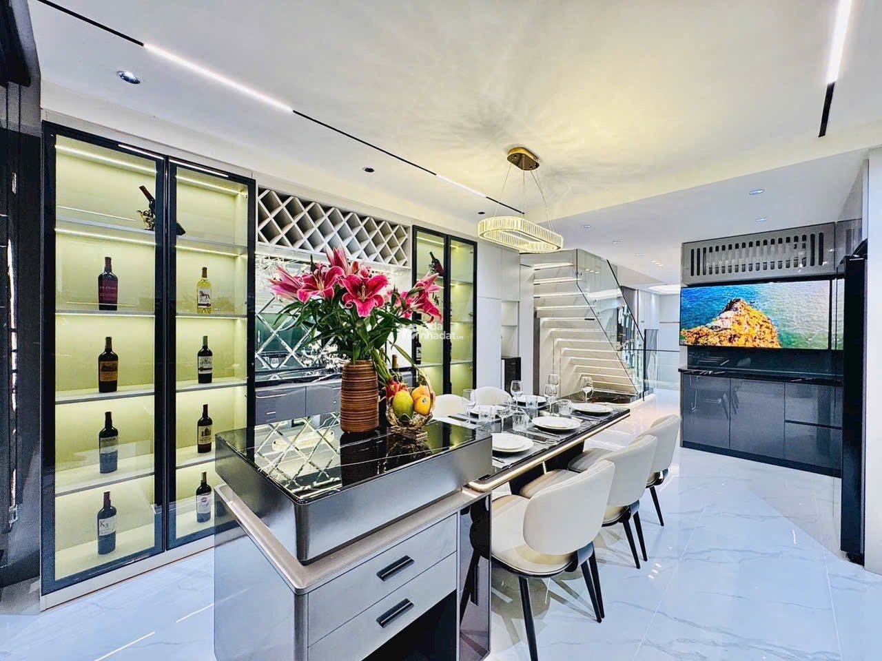 SIÊU PHẨM NHÀ 4 TẦNG – THANG MÁY – FULL NỘI THẤT CAO CẤP – SÂN THƯỢNG LUNG LINH