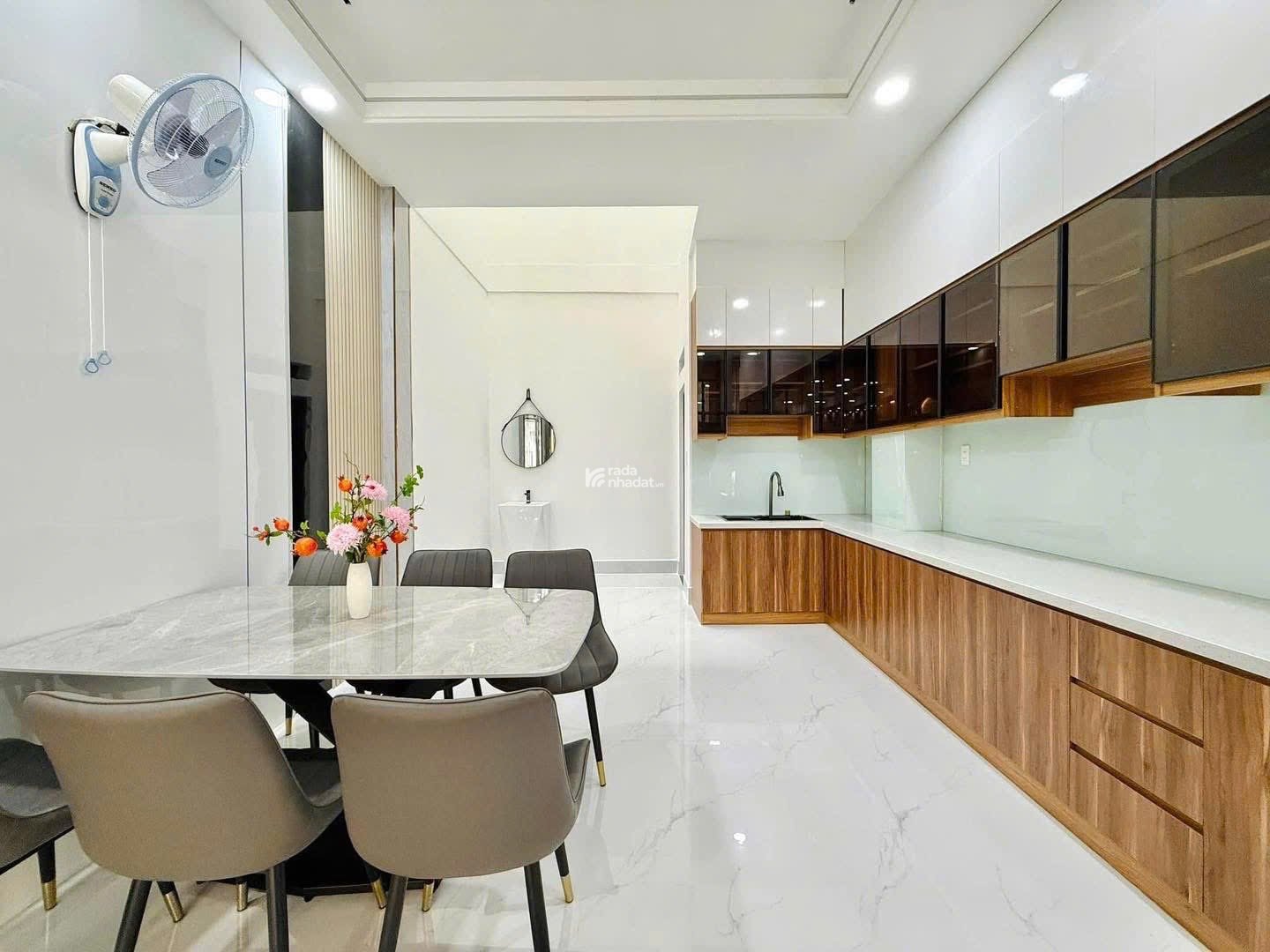 Sở hữu ngay căn nhà Út Tịch, Tân Bình/ 56,6m2/ Sổ riêng, đang cho thuê 17tr/ tháng