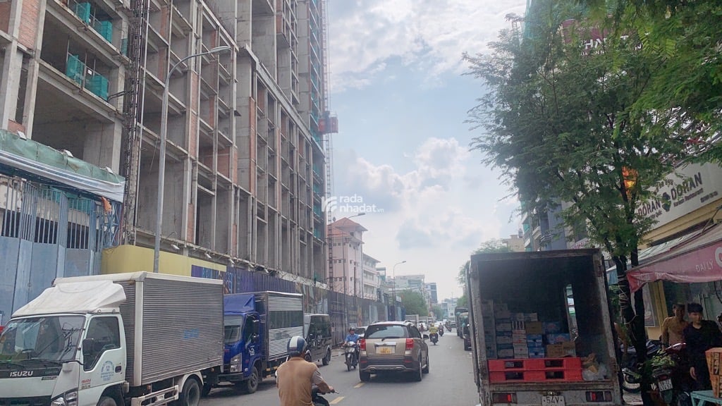 HIẾM!!! MẶT TIỀN ĐƯỜNG QUẬN 1 - KINH DOANH SẦM UẤT - 272M2 NGANG KHỦNG 10M