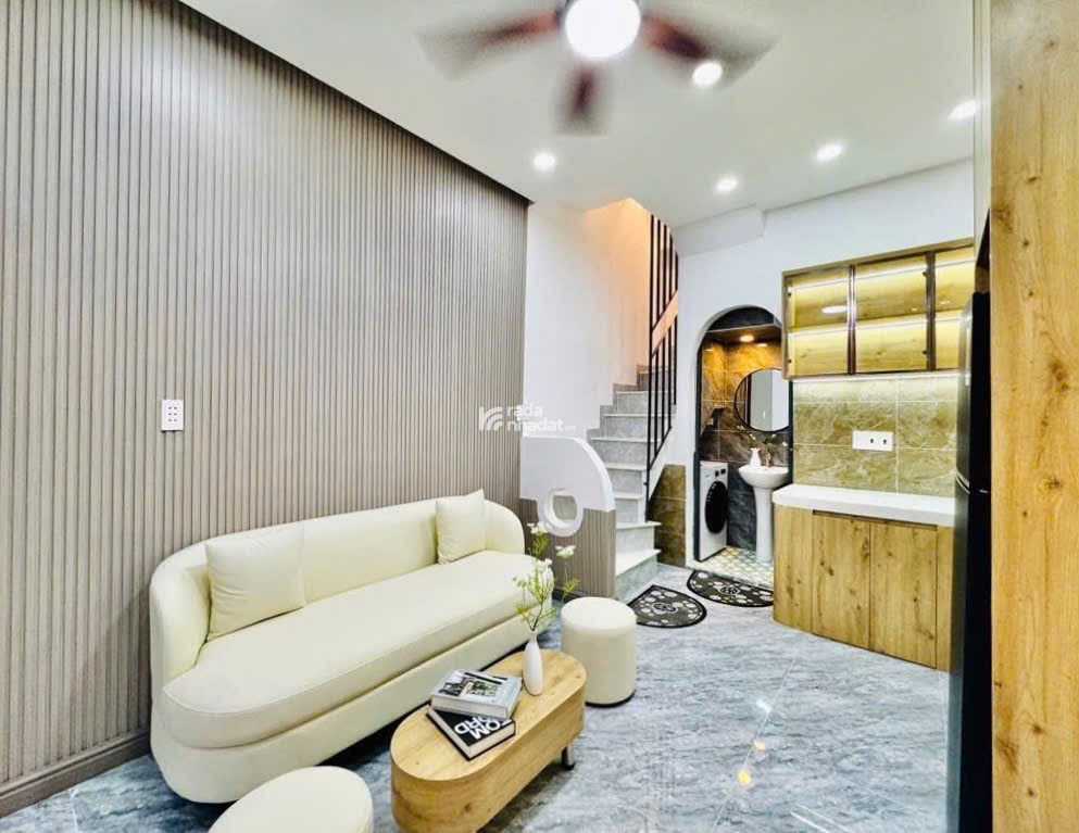 Nhà mới Huỳnh Văn Bánh - QUẬN PHÚ NHUẬN - 4 Tầng - 4.69 tỷ