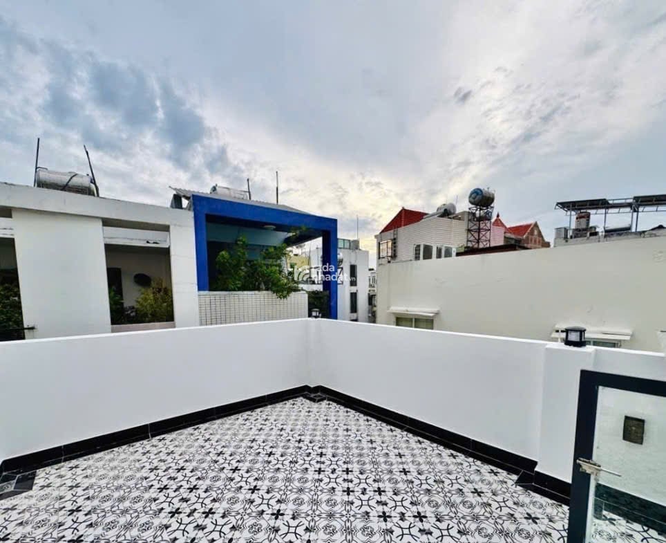 Nhà mới Huỳnh Văn Bánh - QUẬN PHÚ NHUẬN - 4 Tầng - 4.69 tỷ