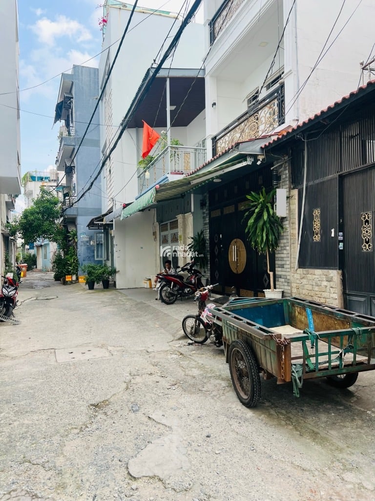 HẺM XE HƠI TÂN HƯƠNG, TÂN PHÚ, CHUẨN 80M2 HIẾM CÓ. GIẢM 550TR CHỈ CÒN 8.5T TL TỐT