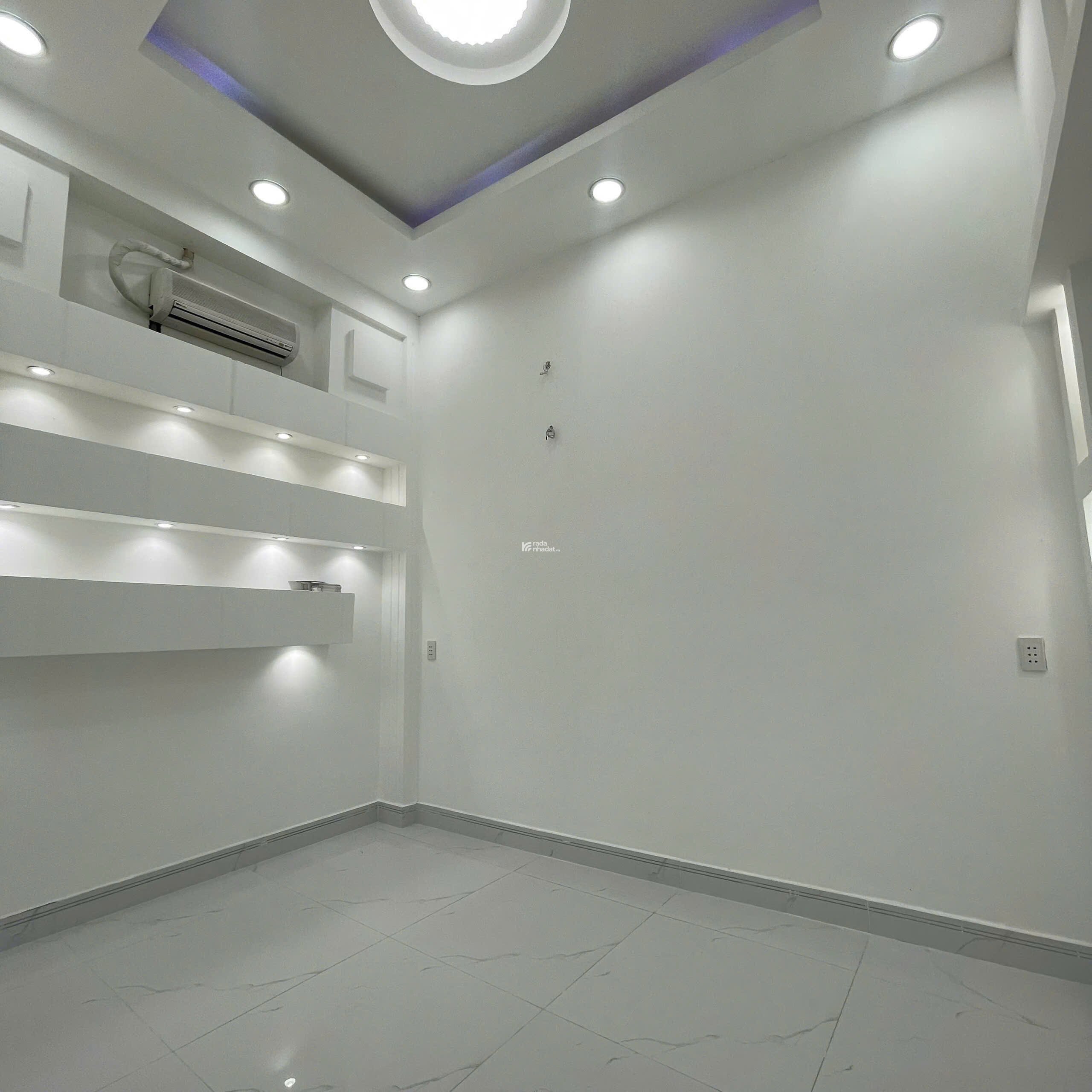 Nhà đẹp HXH Nguyễn Thị Nhỏ, 61m2, 2 tầng, chỉ 9.5 tỷ TL, ở ngay