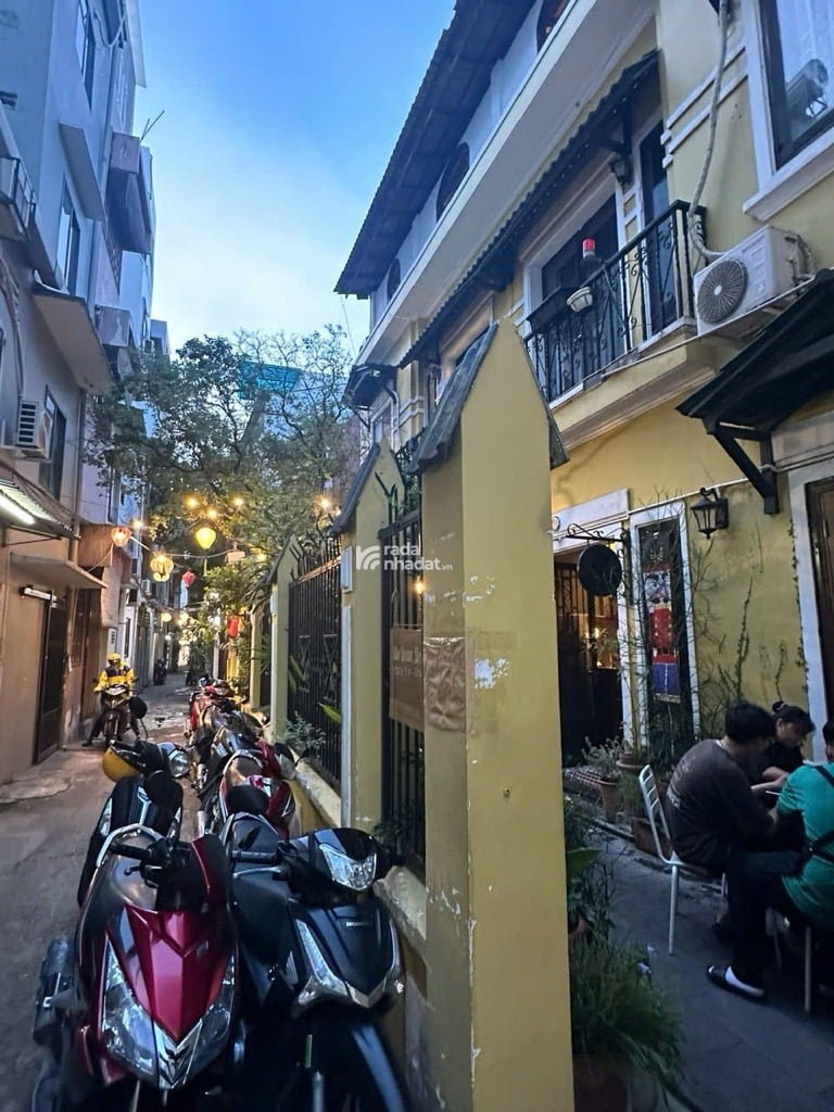 NHÀ 2 MẶT TIỀN QUẬN 1 ĐANG CHO THUÊ 80 TRIỆU/THÁNG