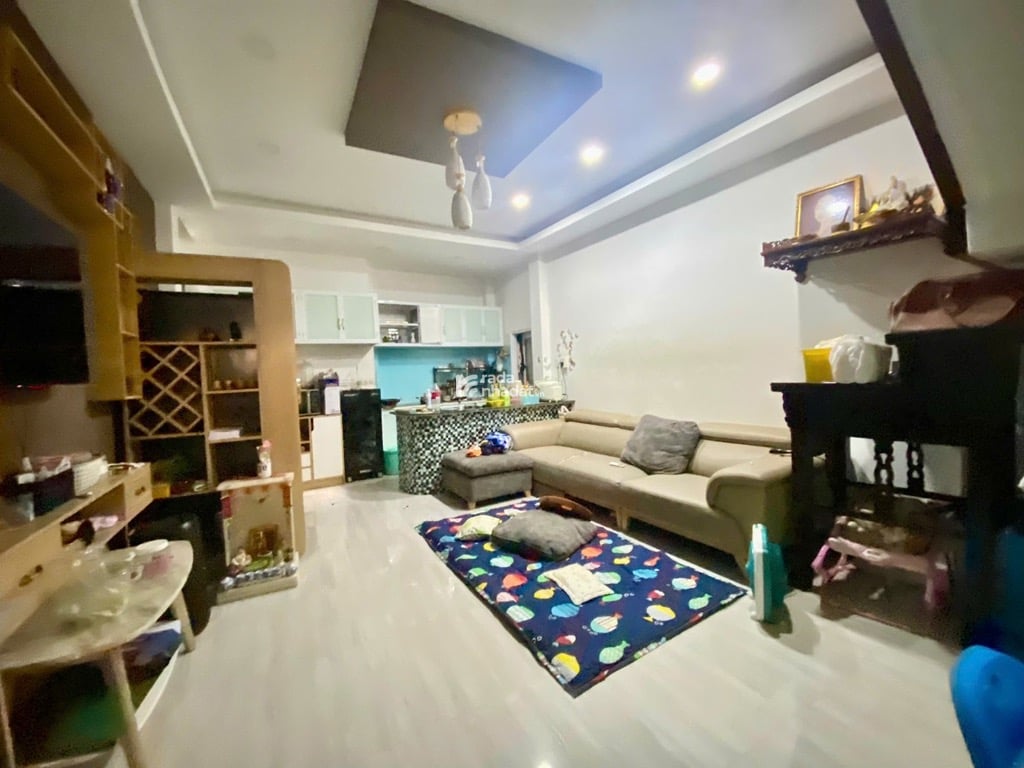 BÁN NHÀ ÂU DƯƠNG LÂN 94M2 9.5 TỶ NỞ HẬU 8M HẺM XE HƠI GẦN CẦU CHỮ Y QUẬN 8 