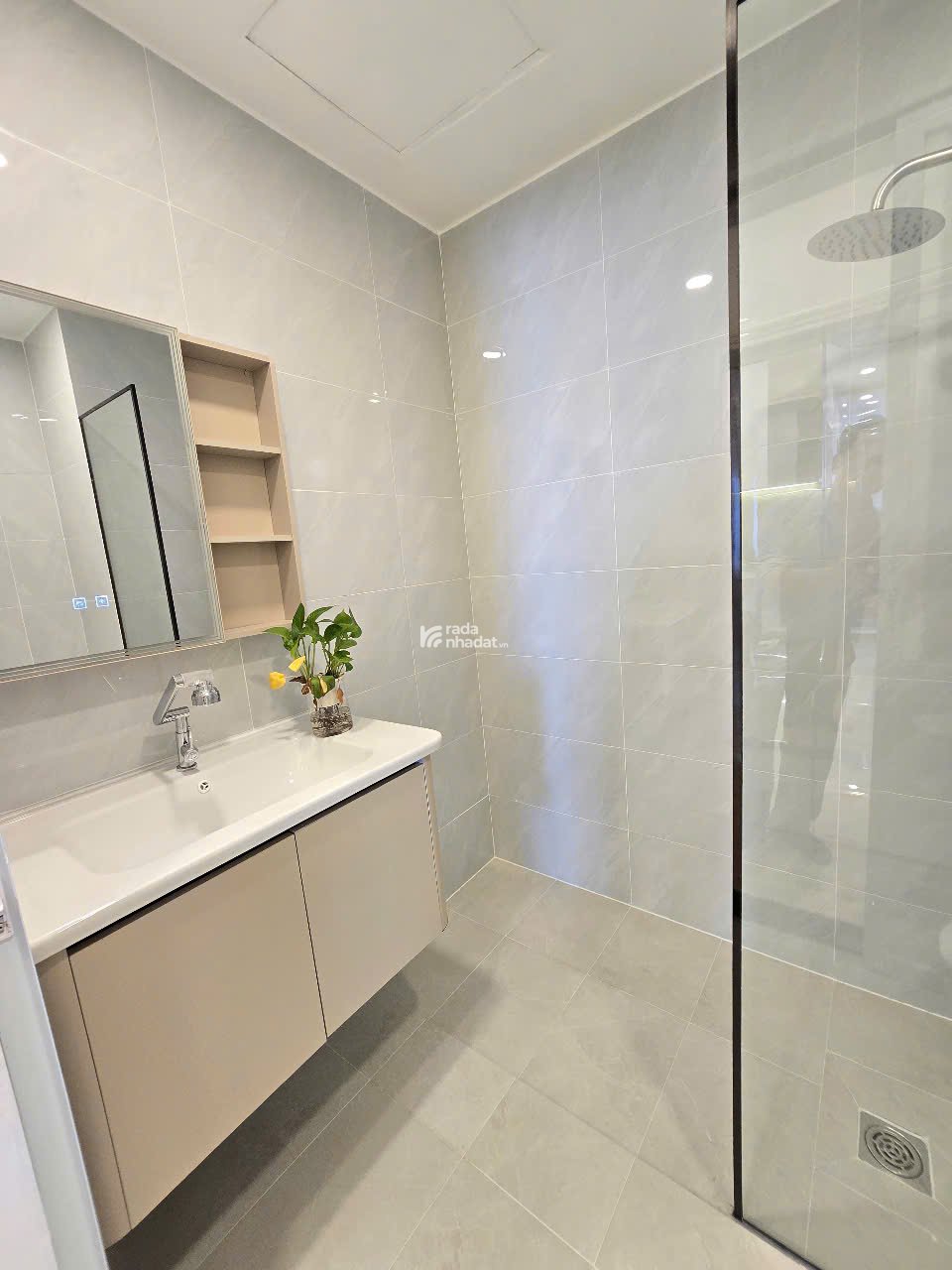 Bán nhanh CH Sky Garden 3 giá siêu rẻ 75m2 giá chỉ 2 tỉ 230 trong khu Phú Mỹ Hưng! Chốt liền tay