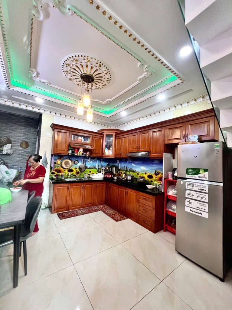 Siêu phẩm 5 tầng đường số 18B- sát Tân Phú
