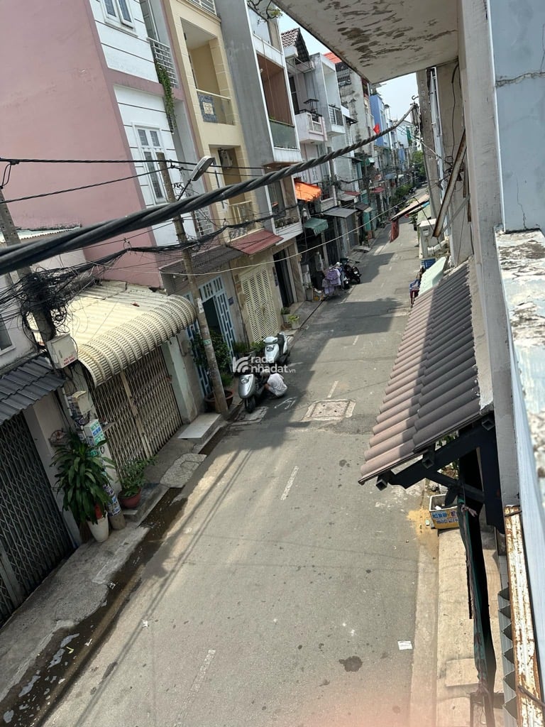 BÁN NHÀ ĐƯỜNG SỐ 18 105M2 7.9 TỶ HẺM XE HƠI THÔNG BTCT 4PN BÌNH TÂN