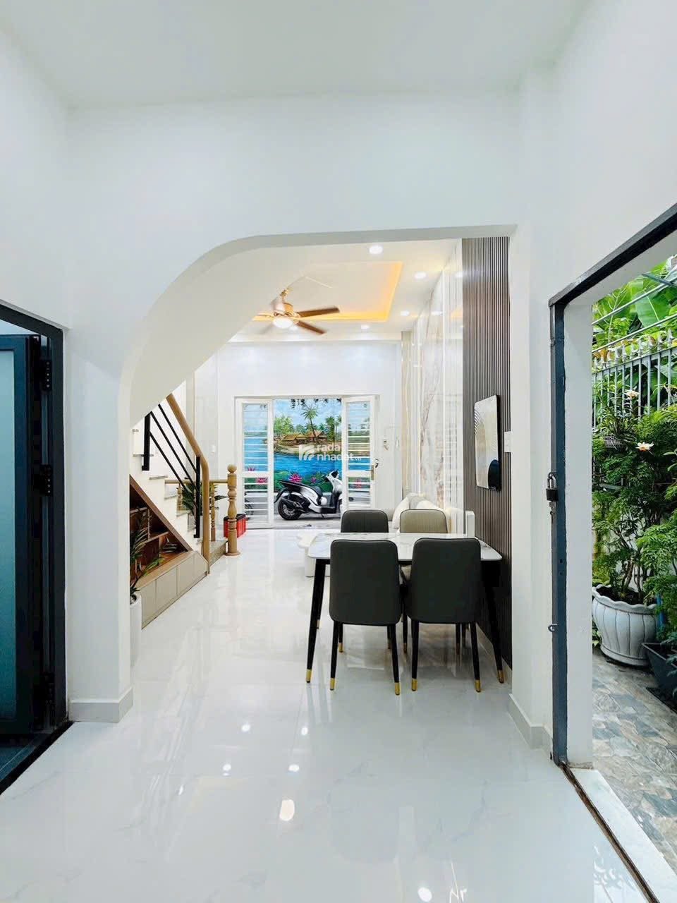 Bán gấp nhà HXH Nguyễn Thượng Hiền, Bình Thạnh giá chỉ 3 tỷ 750, CN đủ 45m2, SHR đầy đủ tiện nghi