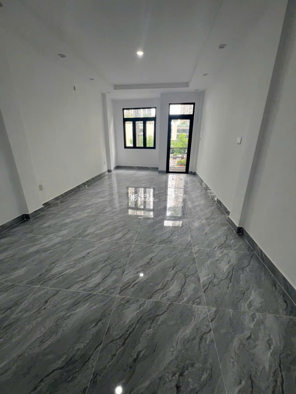 BÁN NHÀ MẶT TIÈN ĐƯỜNG 3 THÁNG 2 QUẬN 10 - 4x12 -6 tầng - 30 TỶ