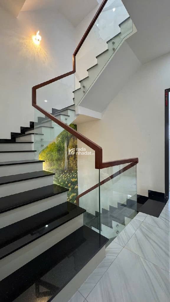NHÀ 4 TẦNG MỚI ĐẸP - 71M2 - 4PN - GẦN DU LỊCH ĐẦM SEN - NHỈNH 10 TỶ 