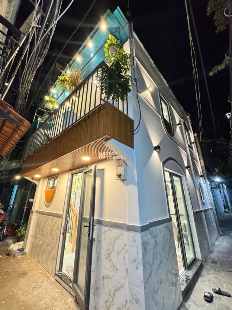 SÁT SÂN BAY, HẺM XE HƠI SÁT NHÀ, CÔ GIANG, PHÚ NHUẬN, 33M2 TIỆN XÂY. GIẢM 350TR CHỈ CÒN 4.75T TL 