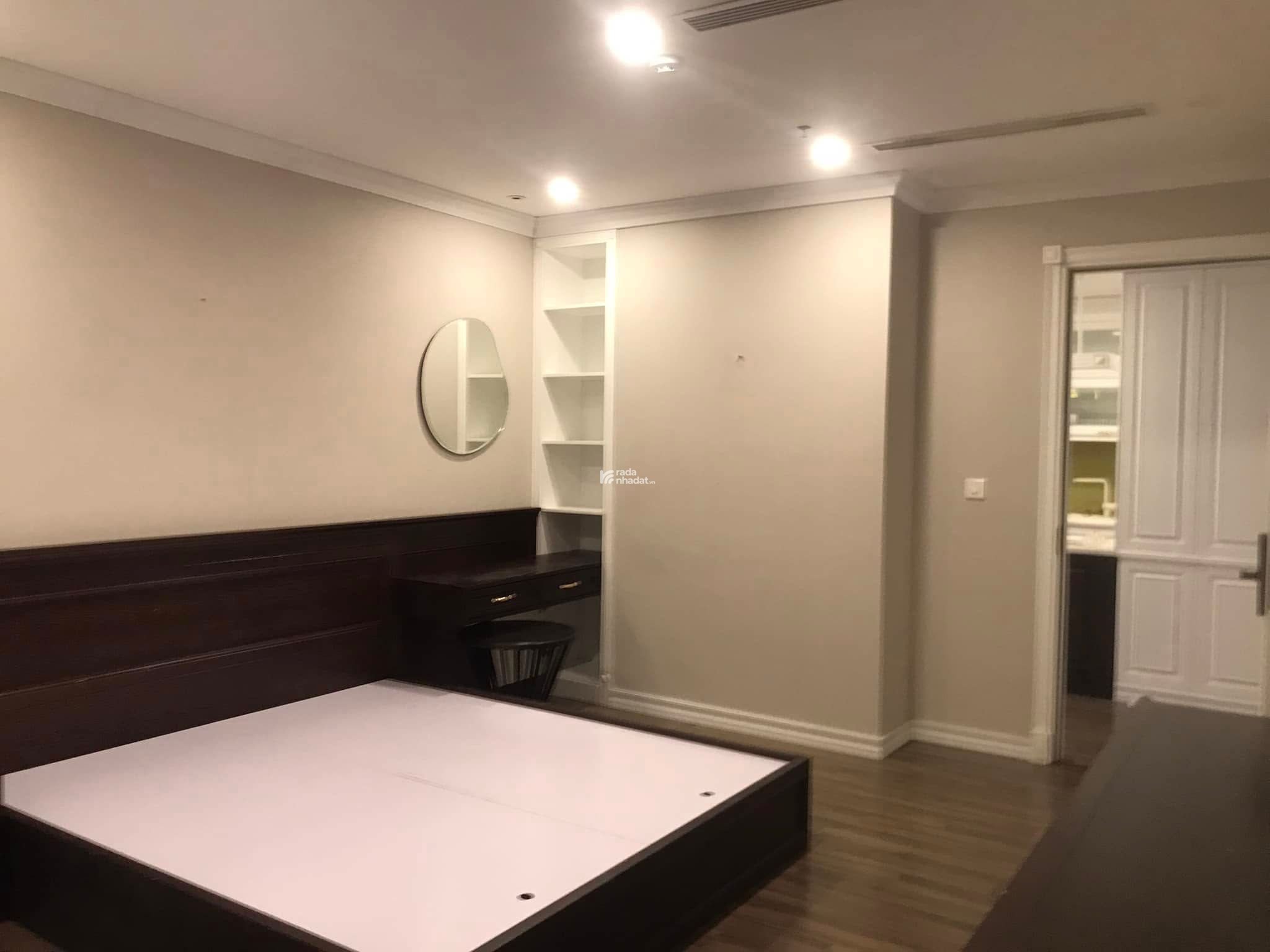 Cho thuê căn hộ cao cấp Aqua Central - 44 Yên Phụ 120m2, 3PN, full đồ, giá 25tr. LH: 0982 914 ***