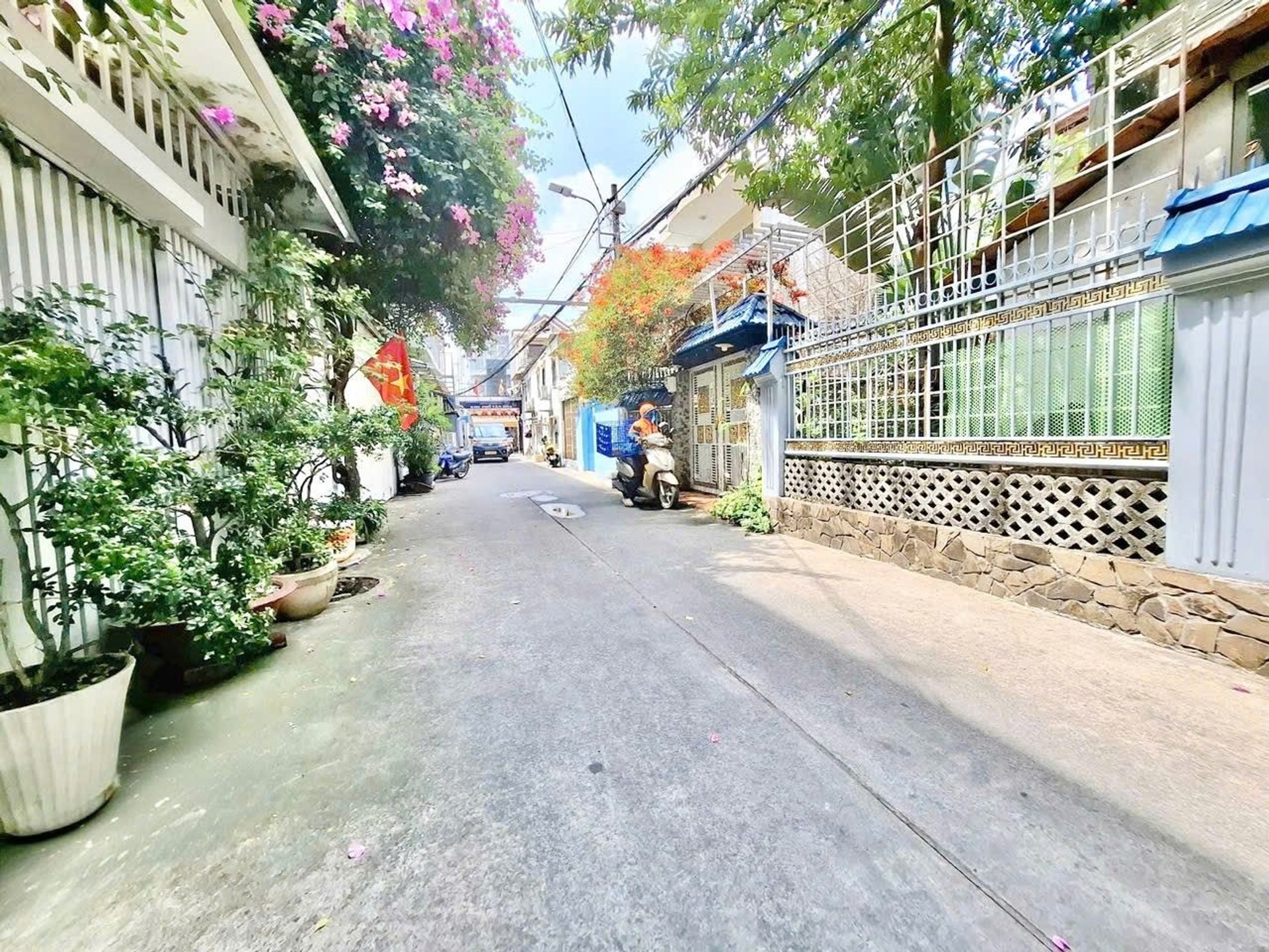 Hẻm 6m Hà Thị Đát, 90m2, 4x22, 5 tầng, 5PN, lắp được thang máy, Chỉ 9.6 tỷ TL