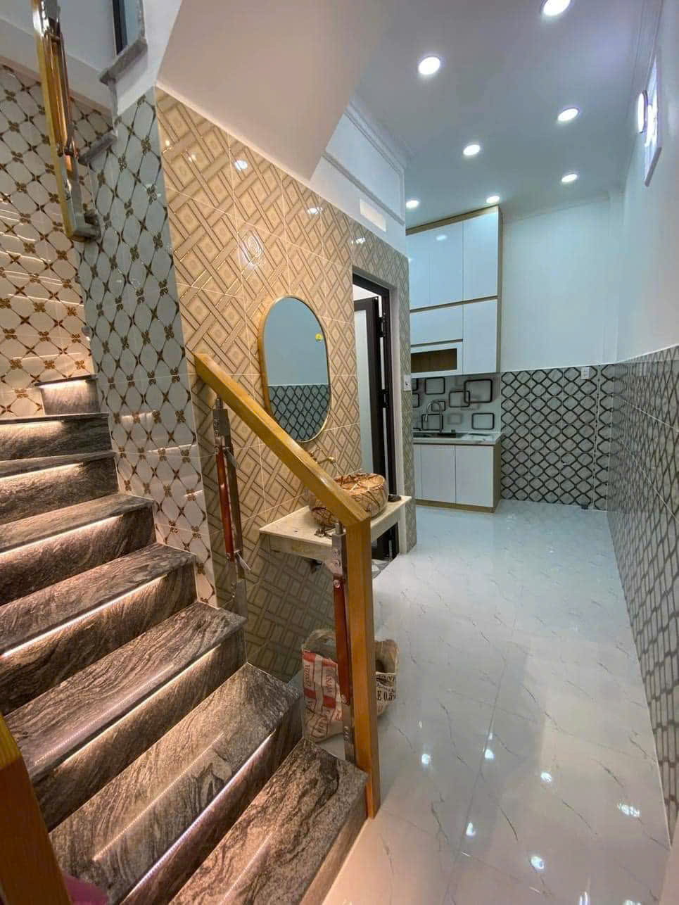 Thanh lí nhanh căn nhà 56.2m2 ngay Lê Văn Sỹ, Phú Nhuận/ 3 Tỷ 860/ Sổ riêng chính chủ, hẻm ô tô