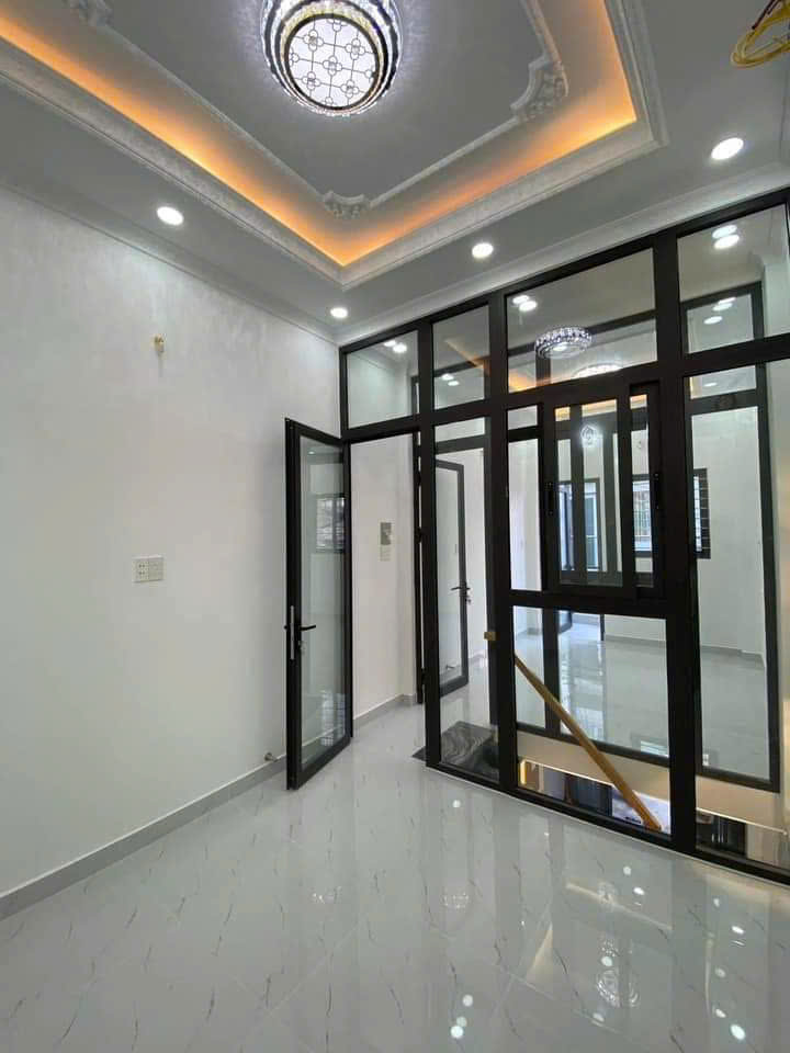 Thanh lí nhanh căn nhà 56.2m2 ngay Lê Văn Sỹ, Phú Nhuận/ 3 Tỷ 860/ Sổ riêng chính chủ, hẻm ô tô