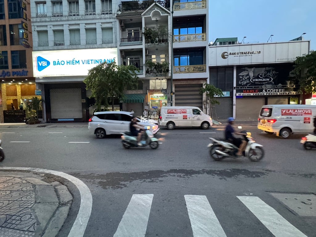 VỊ TRÍ ĐẸP, SÁT MẶT TIỀN BẠCH ĐẰNG, KHU VỰC HIẾM NHÀ BÁN. DÒNG TIỀN ỔN ĐỊNH