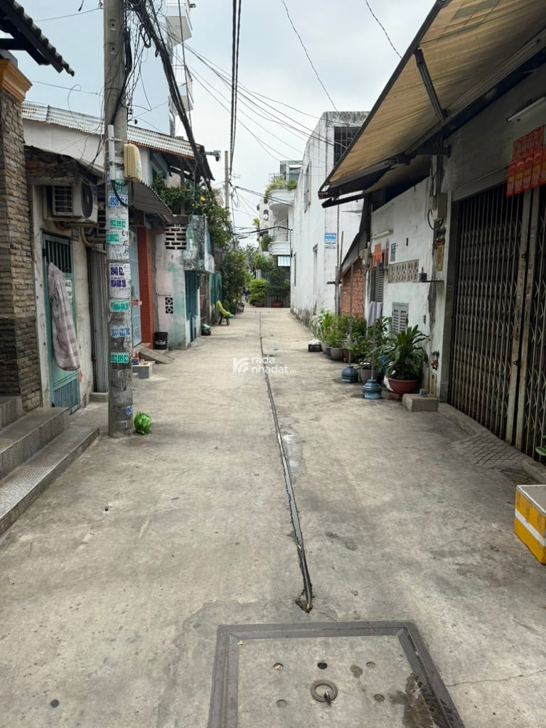 NHÀ 3 TẦNG BTCT - HẺM XE HƠI - BÌNH TÂN GIÁP QUẬN 6 - KHU TÊN LỬA