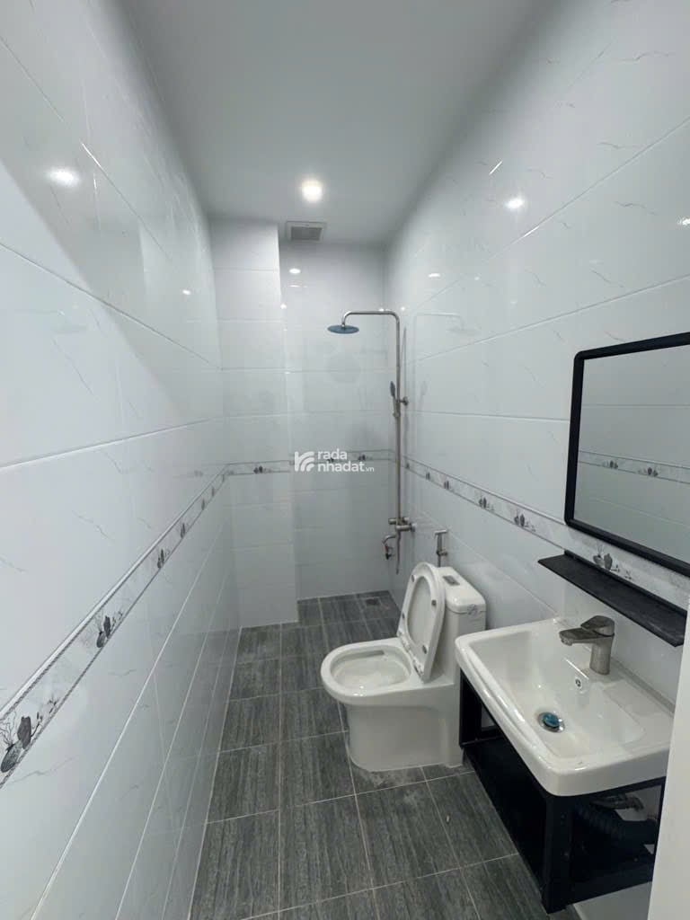 Bán gấp nhà 3 tầng, HXH Trần Thủ Độ, 60m2, 4x15, Chỉ 6.35 tỷ TL